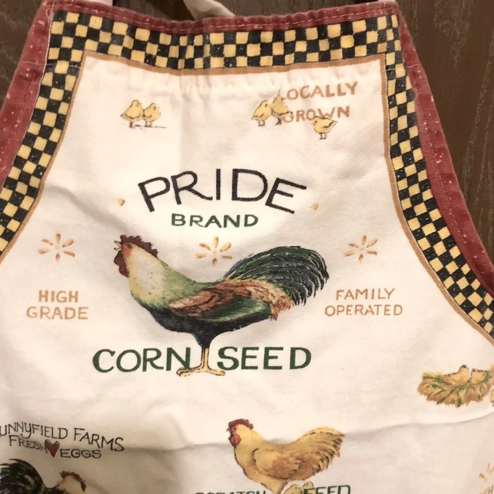 Kay Dee Designs Rooster & Chicken Apron 31x11.5”, ties are each 26” long